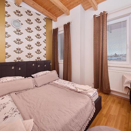 Chilli Apartment Pozsony Kültér fotó